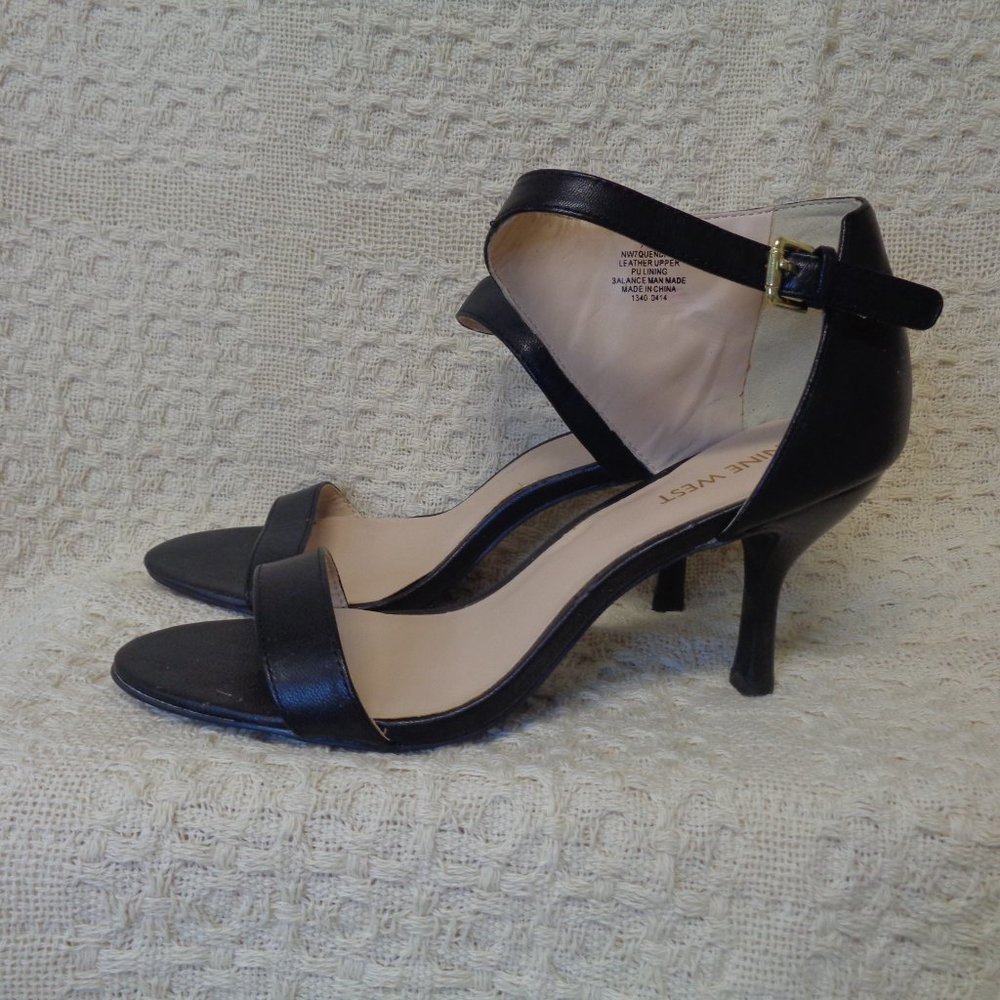 Cutaway strappy heels by Nine West in black leather size 7.5 M